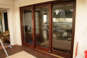 Double sliding door set